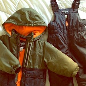 OshKosh 3T boys snowsuit
